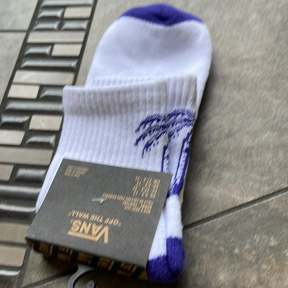 VANS “Off The Wall” Men’s socks 
NWT - Picture 12 of 16